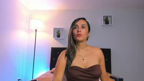 Snapshot of victoriia_rose_ chatting on June 23, 8:29 pm victoriia_rose_ online show from June 23, 8:29 pm