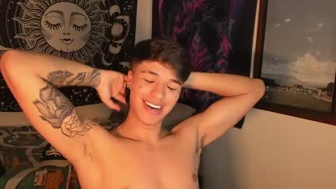 Snapshot of victorino_jhonson chatting on December 2, 10:01 pm Victorino Jhonson online show from December 2, 10:01 pm