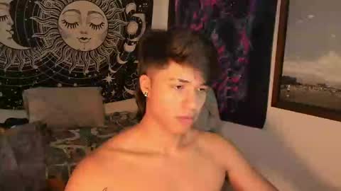 Snapshot of victorino_jhonson chatting on December 5, 3:39 pm Victorino Jhonson online show from December 5, 3:39 pm