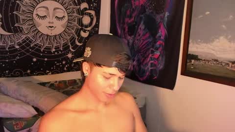 Snapshot of victorino_jhonson chatting on December 15, 1:02 am Victorino Jhonson online show from December 15, 1:02 am