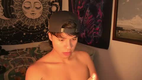 Snapshot of victorino_jhonson chatting on December 17, 5:15 pm Victorino Jhonson online show from December 17, 5:15 pm