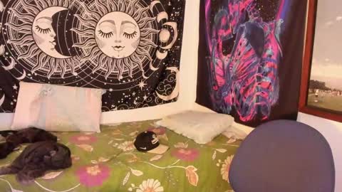 Snapshot of victorino_jhonson chatting on December 24, 6:39 pm Victorino Jhonson online show from December 24, 6:39 pm