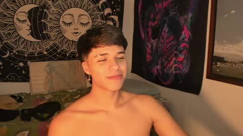 Snapshot of victorino_jhonson chatting on December 28, 9:30 pm Victorino Jhonson online show from December 28, 9:30 pm