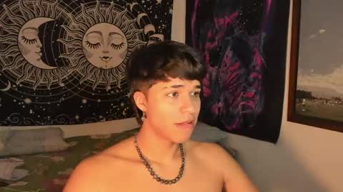 Snapshot of victorino_jhonson chatting on January 9, 8:01 pm Victorino Jhonson online show from January 9, 8:01 pm