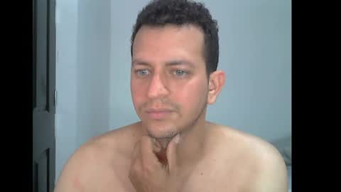 victormanuelq_1 online show from March 13, 3:18 pm