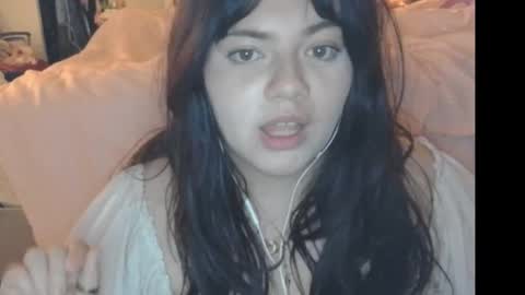 Snapshot of viennavisabelle chatting on November 9, 7:28 am viennavisabelle online show from November 9, 7:28 am