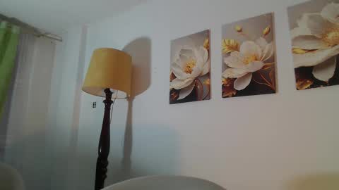 VIOLET  online show from February 12, 11:49 am