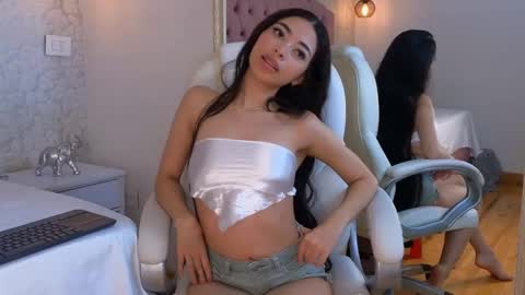 Violet  online show from December 13, 8:47 pm