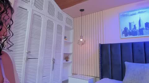 Viiolett online show from September 18, 8:11 pm