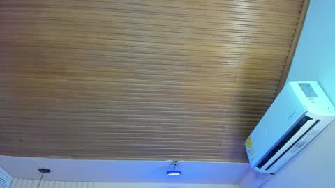 Viiolett online show from October 12, 8:41 pm