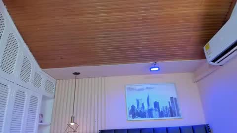 Viiolett online show from December 22, 7:22 pm