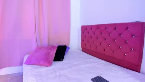 Violet online show from May 8, 8:58 pm