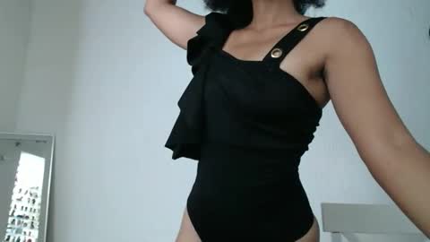 Snapshot of viiolettaaa chatting on April 27, 7:56 pm viiolettaaa online show from April 27, 7:56 pm