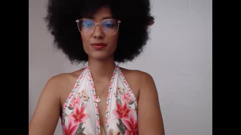Snapshot of viiolettaaa chatting on May 9, 9:53 pm viiolettaaa online show from May 9, 9:53 pm