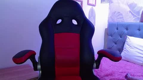 viioleta online show from March 8, 6:37 pm