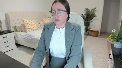Ukrainian-woman online show from March 19, 12:20 pm