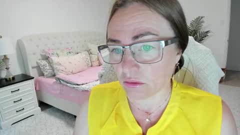 Ukrainian-woman online show from June 17, 10:39 am