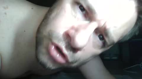 Snapshot of vikbika2 chatting on February 18, 7:19 pm Tom reunz online show from February 18, 7:19 pm