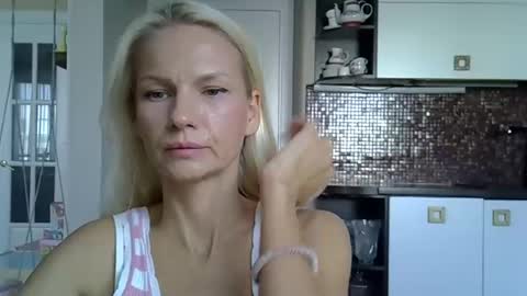 Snapshot of viki_loun5 chatting on October 7, 7:49 am viki_loun5 online show from October 7, 7:49 am