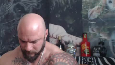 Snapshot of viking_me chatting on May 22, 7:04 am viking online show from May 22, 7:04 am