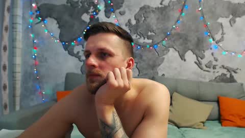 vikingchrisss online show from December 15, 10:39 am