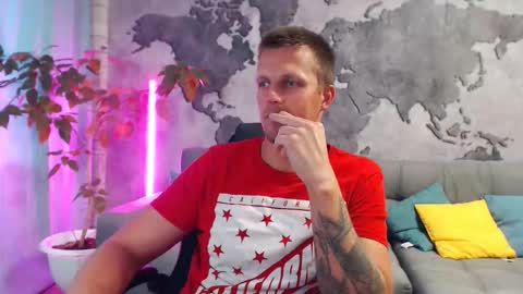 vikingchrisss online show from October 5, 9:40 am