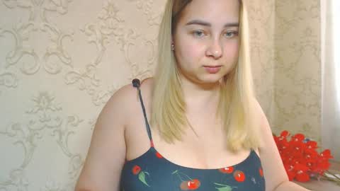 Snapshot of vikiwaitingforyou chatting on June 7, 12:31 pm Vitoria online show from June 7, 12:31 pm