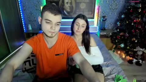 vikki and george online show from January 7, 7:49 pm