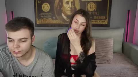 vikki and george online show from September 12, 8:09 pm