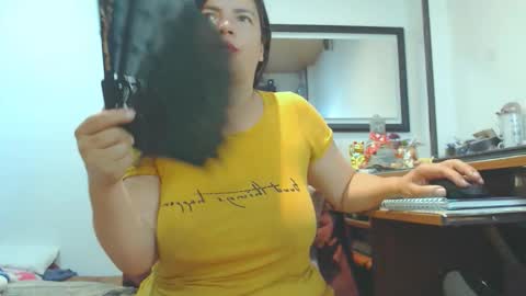 VIKKKTORIAAA online show from September 18, 5:20 am