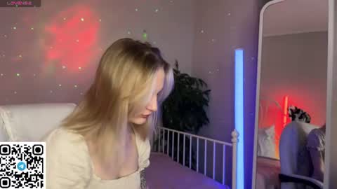 Vikky online show from June 11, 12:43 am
