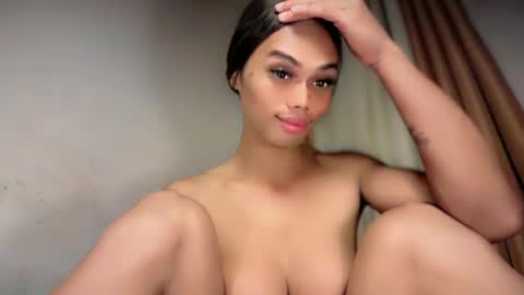 Snapshot of vikkylustfull chatting on June 25, 9:19 pm vikkylustfull online show from June 25, 9:19 pm