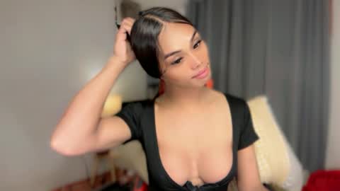 Snapshot of vikkylustfull chatting on July 14, 3:22 am vikkylustfull online show from July 14, 3:22 am