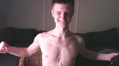 Snapshot of viksons chatting on January 4, 2:03 am Max online show from January 4, 2:03 am