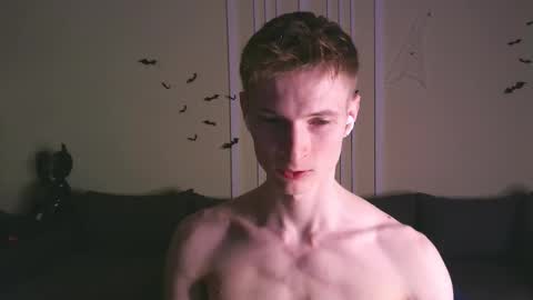 Snapshot of viksons chatting on October 26, 6:25 pm Max online show from October 26, 6:25 pm