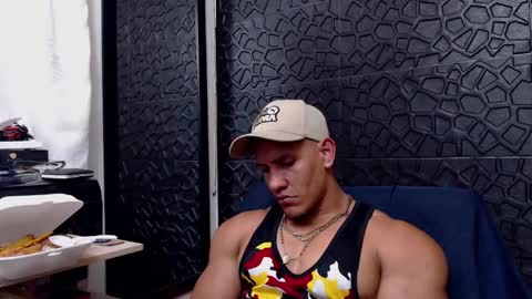 Viktor Herrera online show from March 1, 7:15 pm