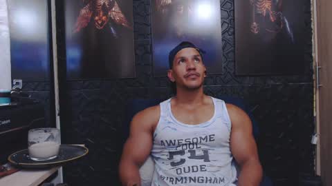 Snapshot of viktorherrera chatting on May 26, 2:46 pm Viktor Herrera online show from May 26, 2:46 pm