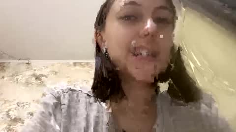 Snapshot of viktoria9898 chatting on December 4, 11:30 am Sweett online show from December 4, 11:30 am