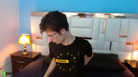 Snapshot of viktornoir chatting on September 24, 10:24 pm viktornoir online show from September 24, 10:24 pm