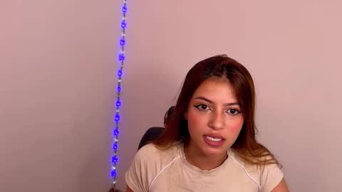 viky_evanss online show from May 19, 7:42 pm