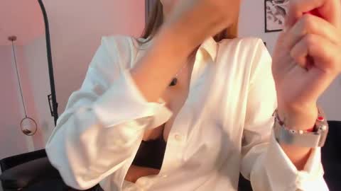 Victoria online show from April 30, 10:25 pm