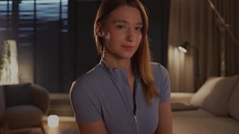 Snapshot of villanelle_l chatting on November 25, 9:31 am Lana online show from November 25, 9:31 am