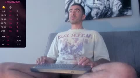 Snapshot of vince_colin chatting on December 22, 11:44 am VINCE online show from December 22, 11:44 am