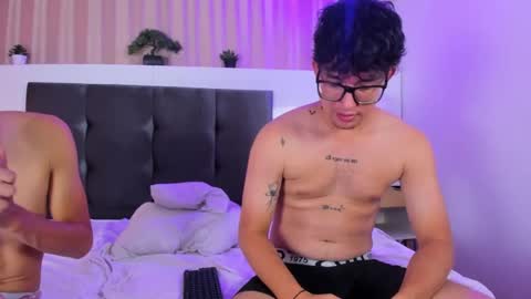 Lucas - Sam - Sophie online show from January 28, 9:19 am