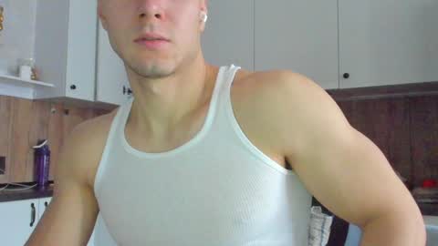 Snapshot of vincent_o chatting on January 17, 8:45 am Vincent. uncut 18cm online show from January 17, 8:45 am