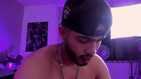 Vincent online show from December 17, 3:45 am