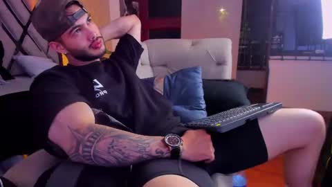 Vincent online show from June 11, 2:00 am
