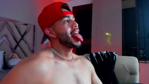 Snapshot of vincentblack_ chatting on June 30, 3:07 am Vincent online show from June 30, 3:07 am