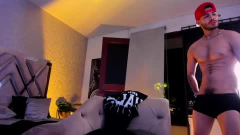 Snapshot of vincentblack_ chatting on August 3, 4:33 am Vincent online show from August 3, 4:33 am