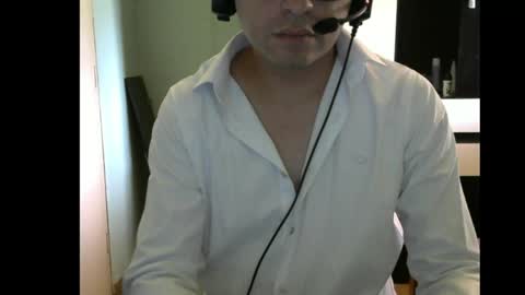 Snapshot of vincenthrt chatting on April 26, 6:49 pm vincenthrt online show from April 26, 6:49 pm